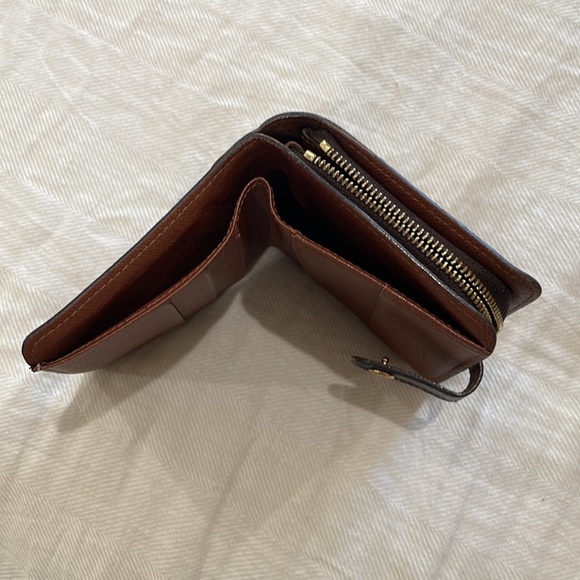 LV Monogram Compact Zippe Zipped Wallet - Picture 6 of 11